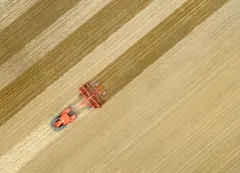 Kubota M7004 — foto 1