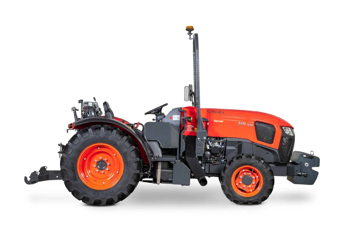 Kubota M5002 Narrow — foto